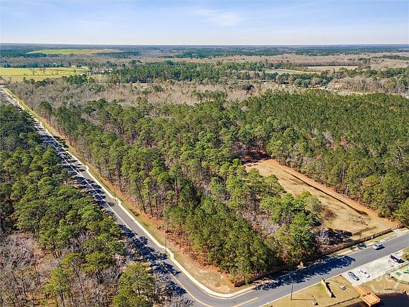 3rd image of 155 Willow Lakes Drive