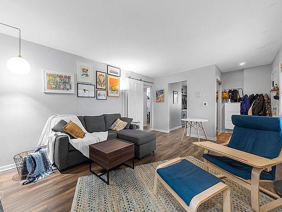 4th image of 1404 W Estes Ave APT 5C