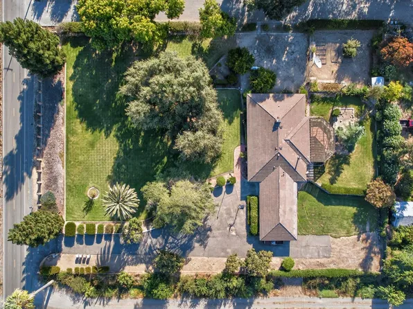 2205 Davis Rd, West Sacramento, CA 95691