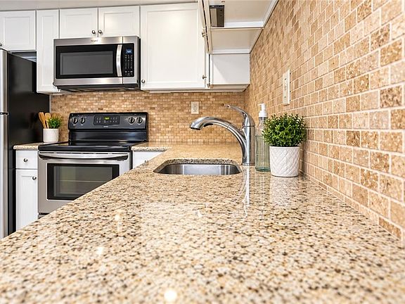 4th image of 3149 Page Ave APT 123