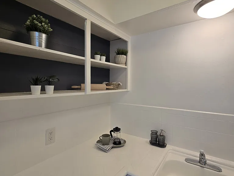 University View Apartments — Photo 18