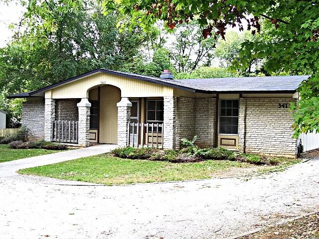 3411 N Kinser Pike photo 1