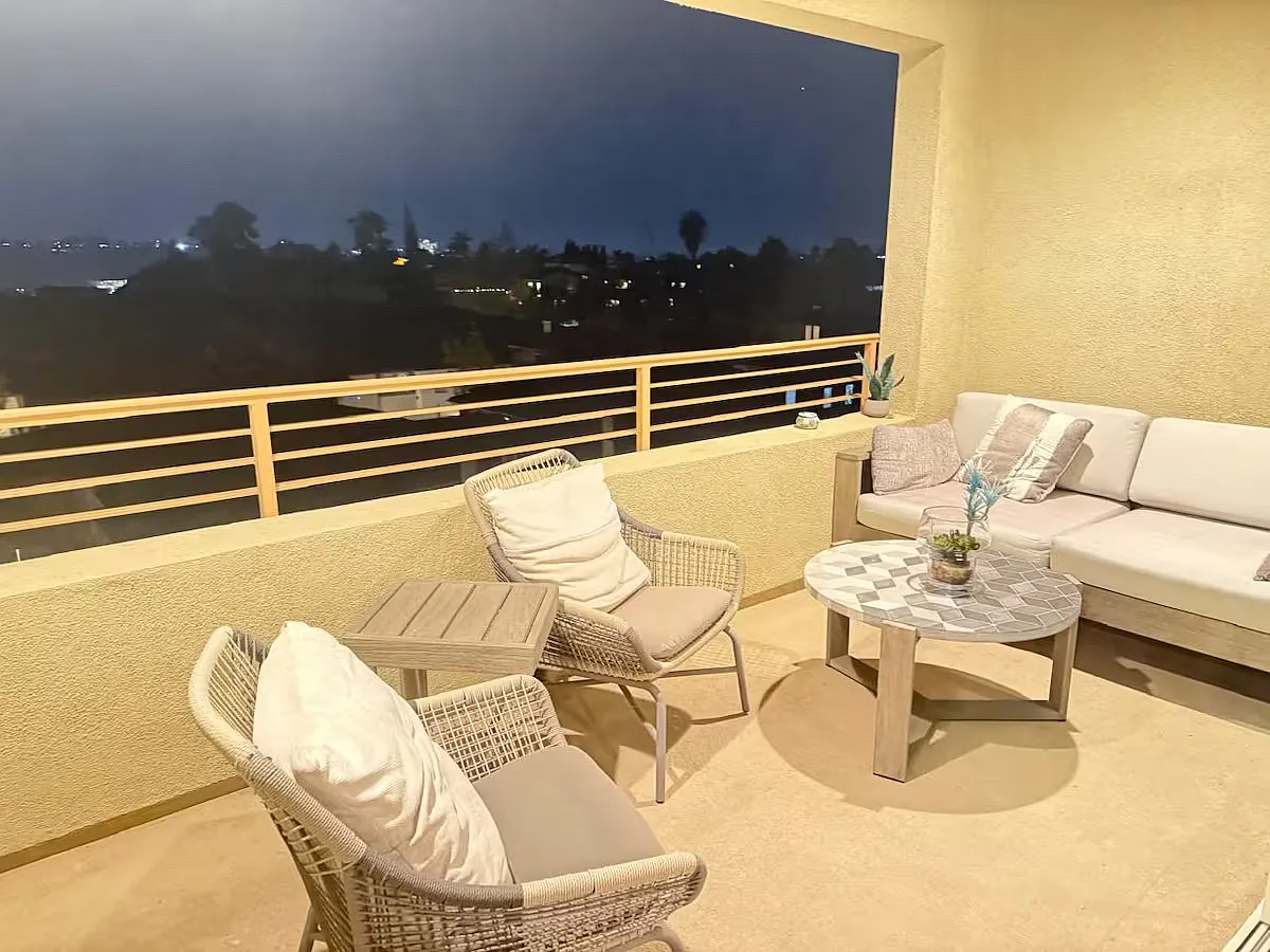 4 bed, 3.5 bath, 2179 sqft, $12,450 — Photo 4