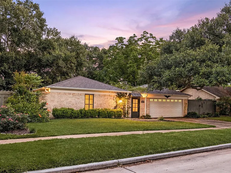 22607 Goldstone Dr — Photo 42