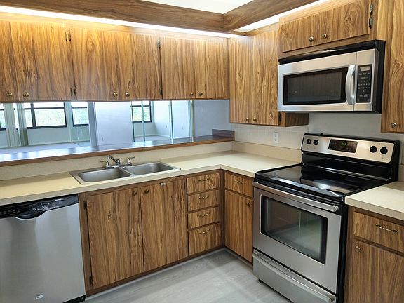 3rd image of 3501 Village Blvd