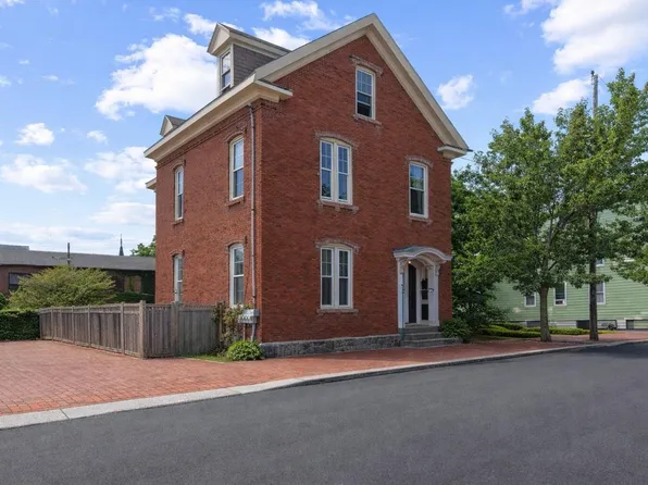 12 Smith Street, Portland, ME 04101