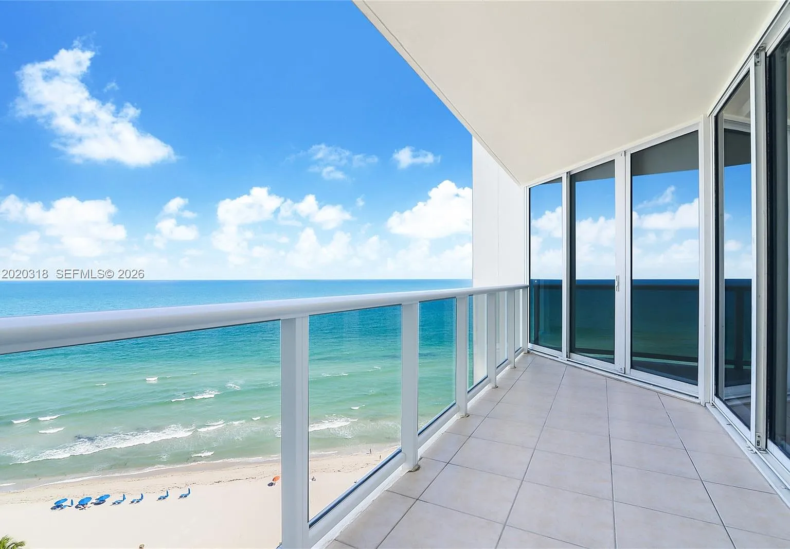 Ocean One Condo — Photo 2