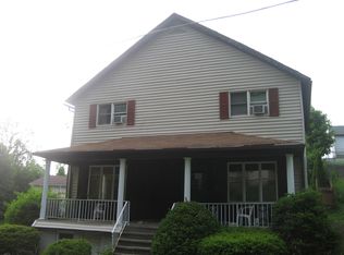17 Parnell St, Carbondale, PA 18407