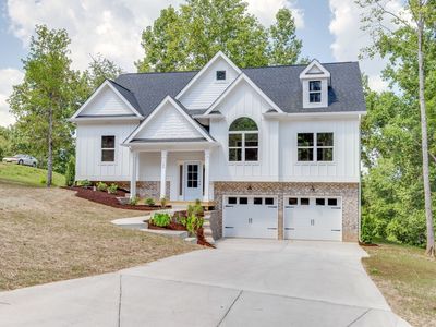 109 Brook Hollow Ct, Bon Aqua, TN, 37025