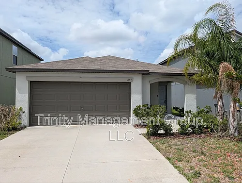 367 Argyll Dr Photo 1