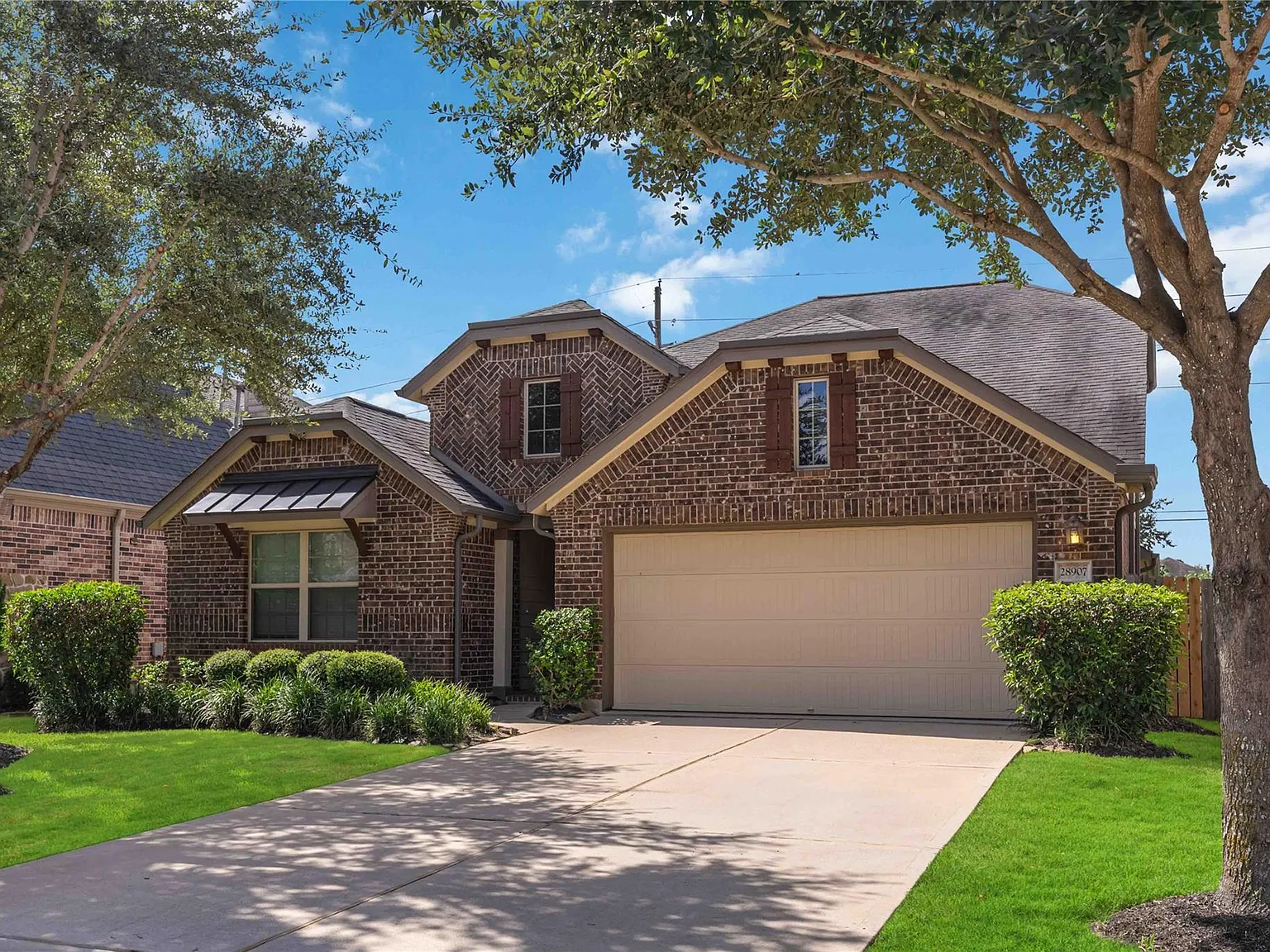 4 bed, 4.0 bath, 2621 sqft, $2,900 — Photo 4
