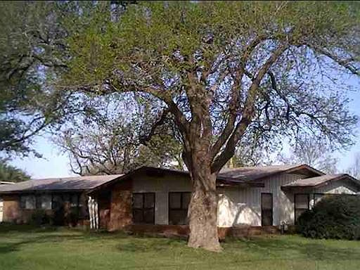 1st image of 910 WILSHIRE DR