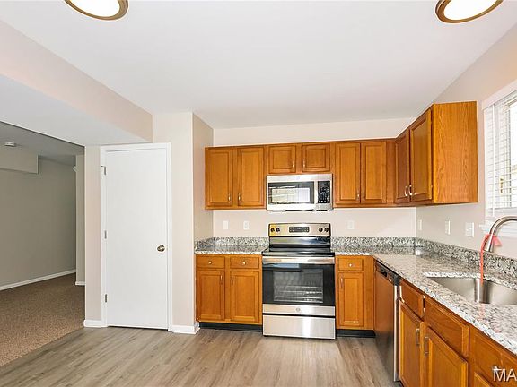 4th image of 213 Sorrento Ln