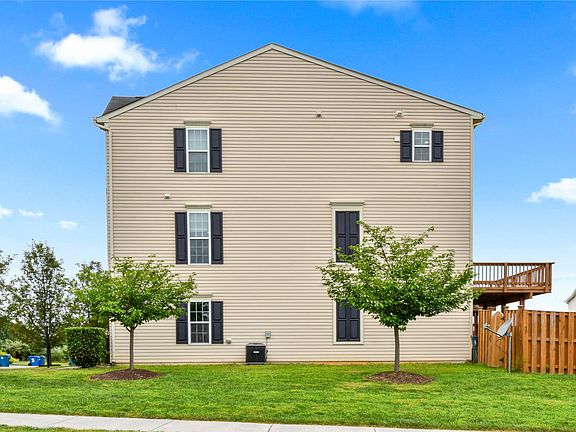 5th image of 100 Argyle Ct