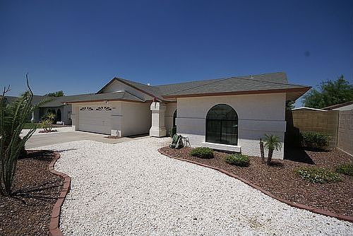 1st image of 8826 W Seldon Ln
