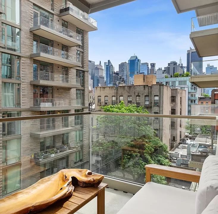 1st image of 505-513 W 43rd St #6K