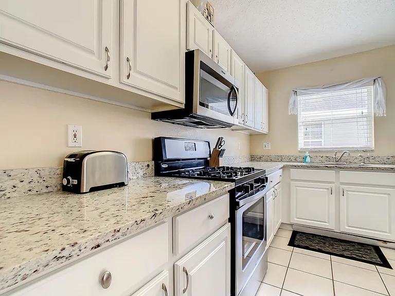 15906 Bay Vista Dr — Photo 26