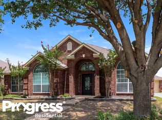 704 Ascot Park Dr, Mansfield, TX 76063