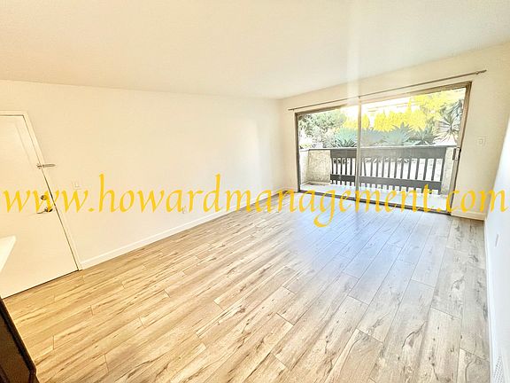 4th image of 3104 4th St #101