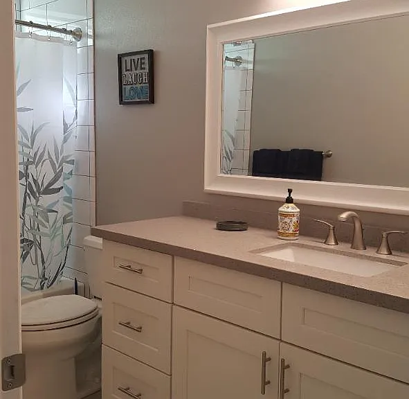 1414 E Chilton Dr — Photo 17