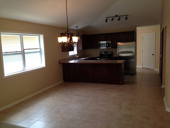 5th image of 845 Bella Dr