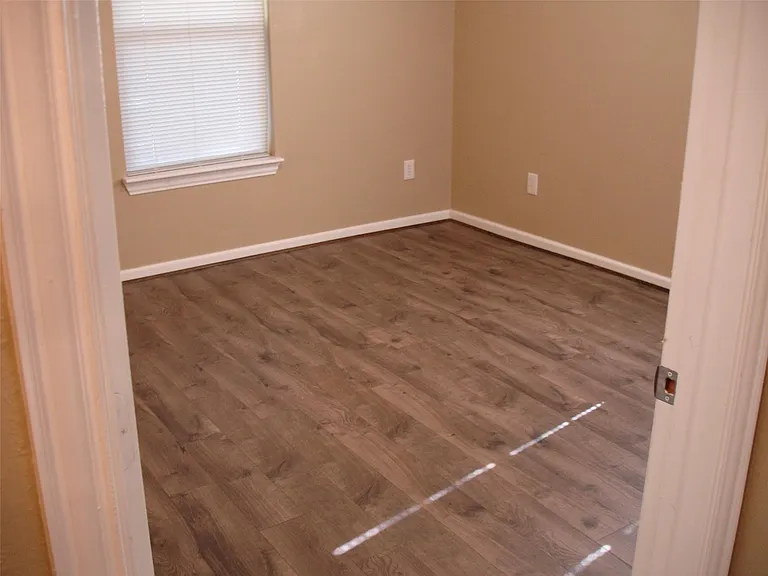 1134 Hahlo St — Photo 20