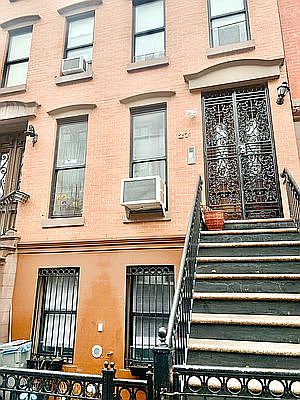 1st image of 27 E 131st St