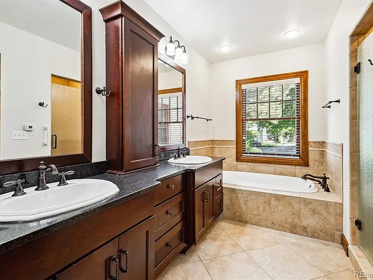 2327 S Columbine St — Photo 14