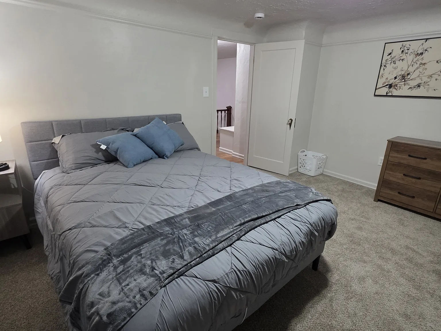 2 bed, 1.5 bath, 2374 sqft, $4,995 — Photo 4
