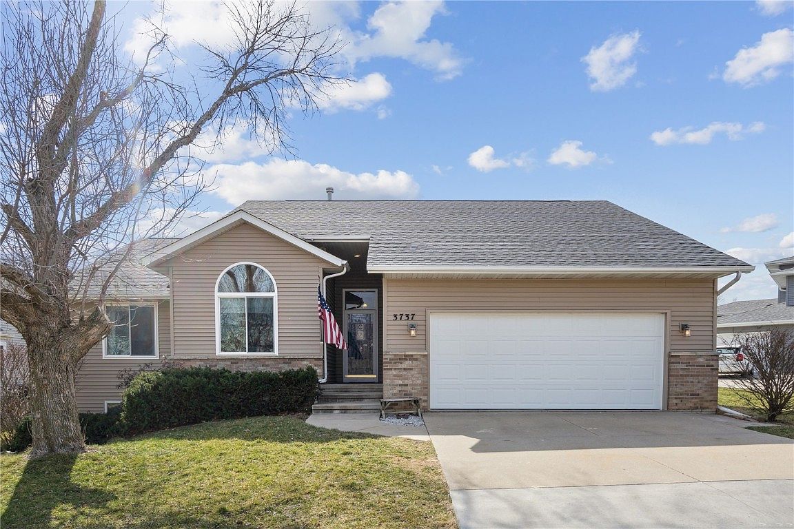 3737 Jackson Dr NW, Cedar Rapids, IA 52405 Zillow