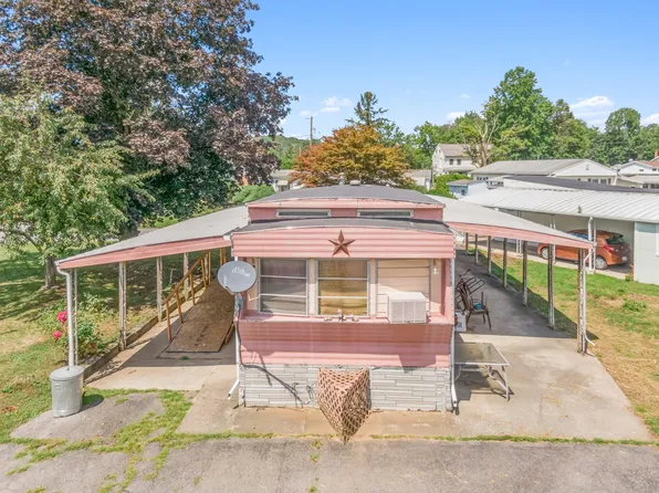 407 Orangewood Dr #7, Altoona, PA 16601