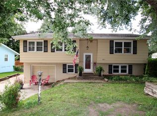 460 Kimberly Ln, Pleasant Hill, IA 50327