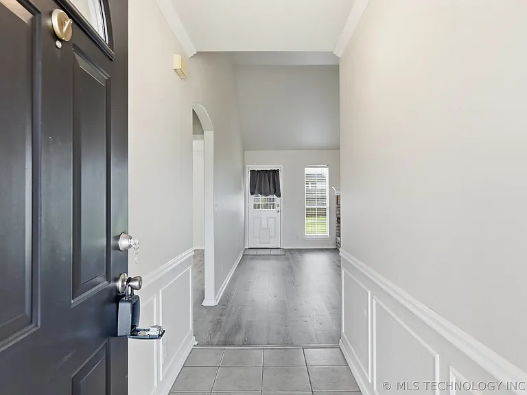 1217 W 117th Ct S — Photo 5