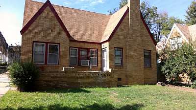 2nd image of 952 S Darlington Ave