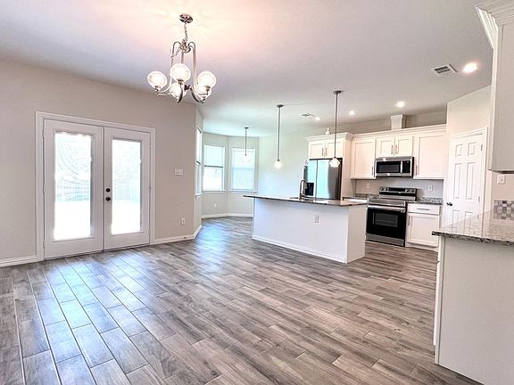 3rd image of 3551 Canada Dr