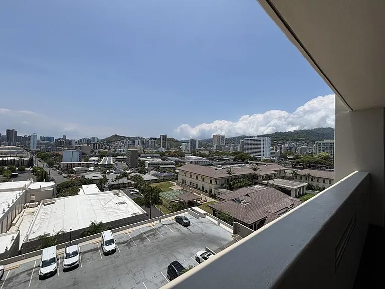1212 Punahou St #1005 — Photo 22
