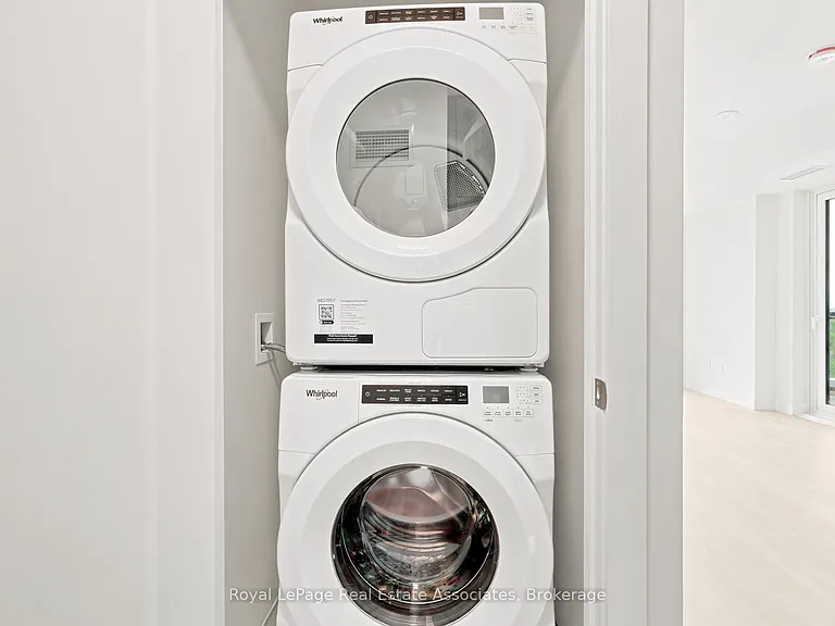 25 Cordova Ave #1812 — Photo 26