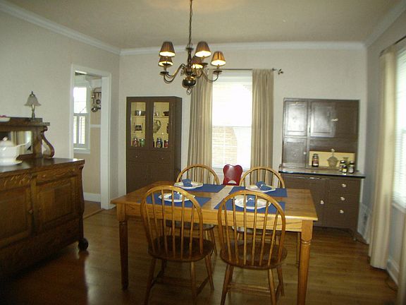 5th image of 302 N Wilson Ave