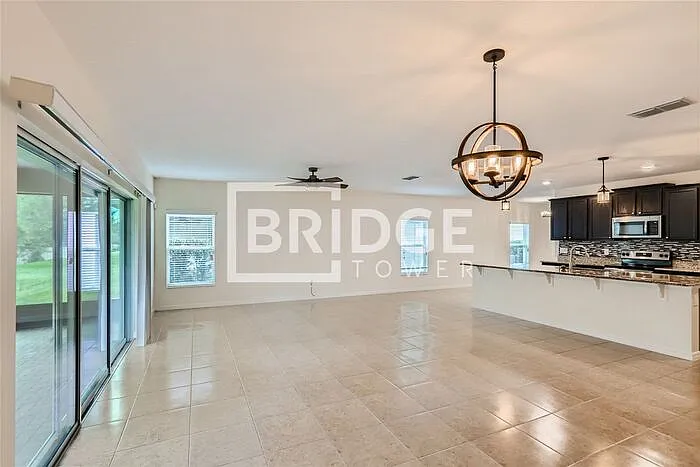 3 bed, 2.0 bath, 1842 sqft, $2,195 — Photo 4