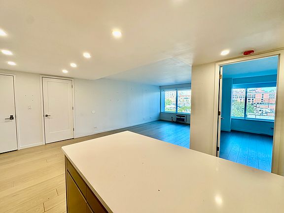 3rd image of 175 W 87th St APT 22H