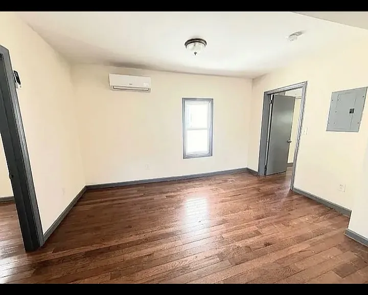 99 Alexander St #1L — Photo 4