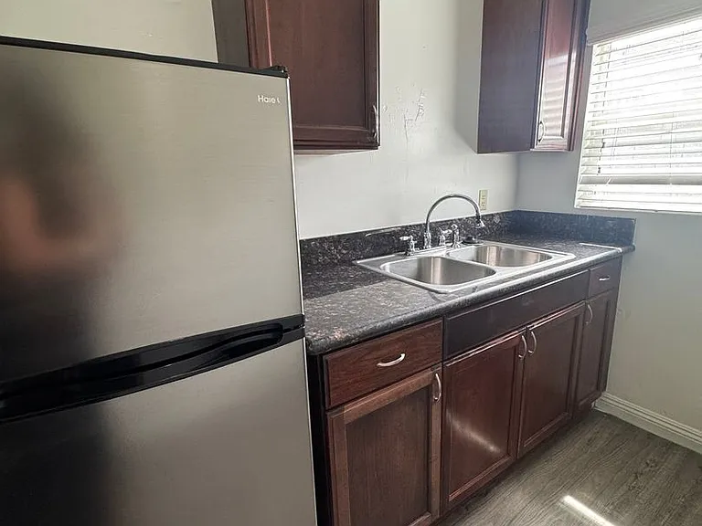 903 E Bridger Ave — Photo 8