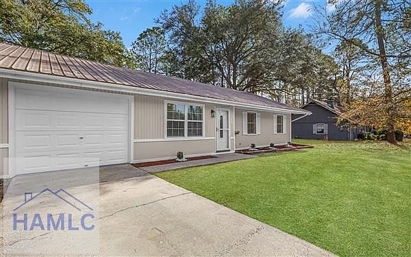 1st image of 1076 Live Oak Dr