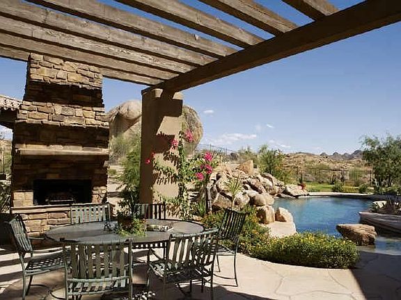 Outdoor Ramada and Fireplace
