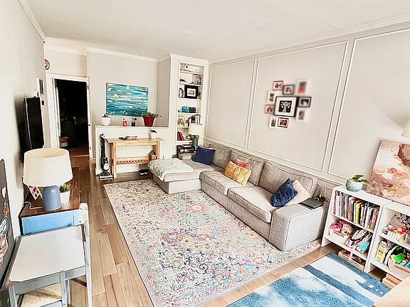 3rd image of 72-76 Yellowstone Blvd #1