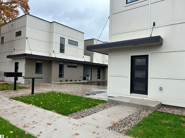 227 E 12th St, Traverse City, MI 49684