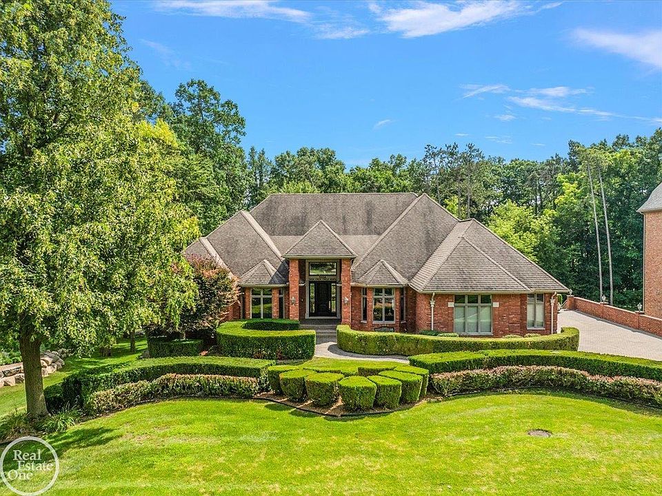 1st image of 5034 Deer Creek Cir N