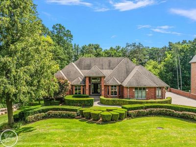 5034 Deer Creek Cir N, Washington, MI, 48094