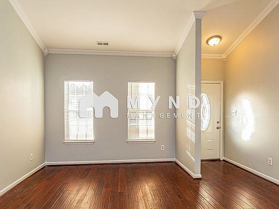 3rd image of 3103 Cedarwood Dr