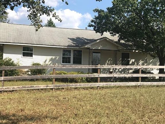 3rd image of 121 Pedro Dr